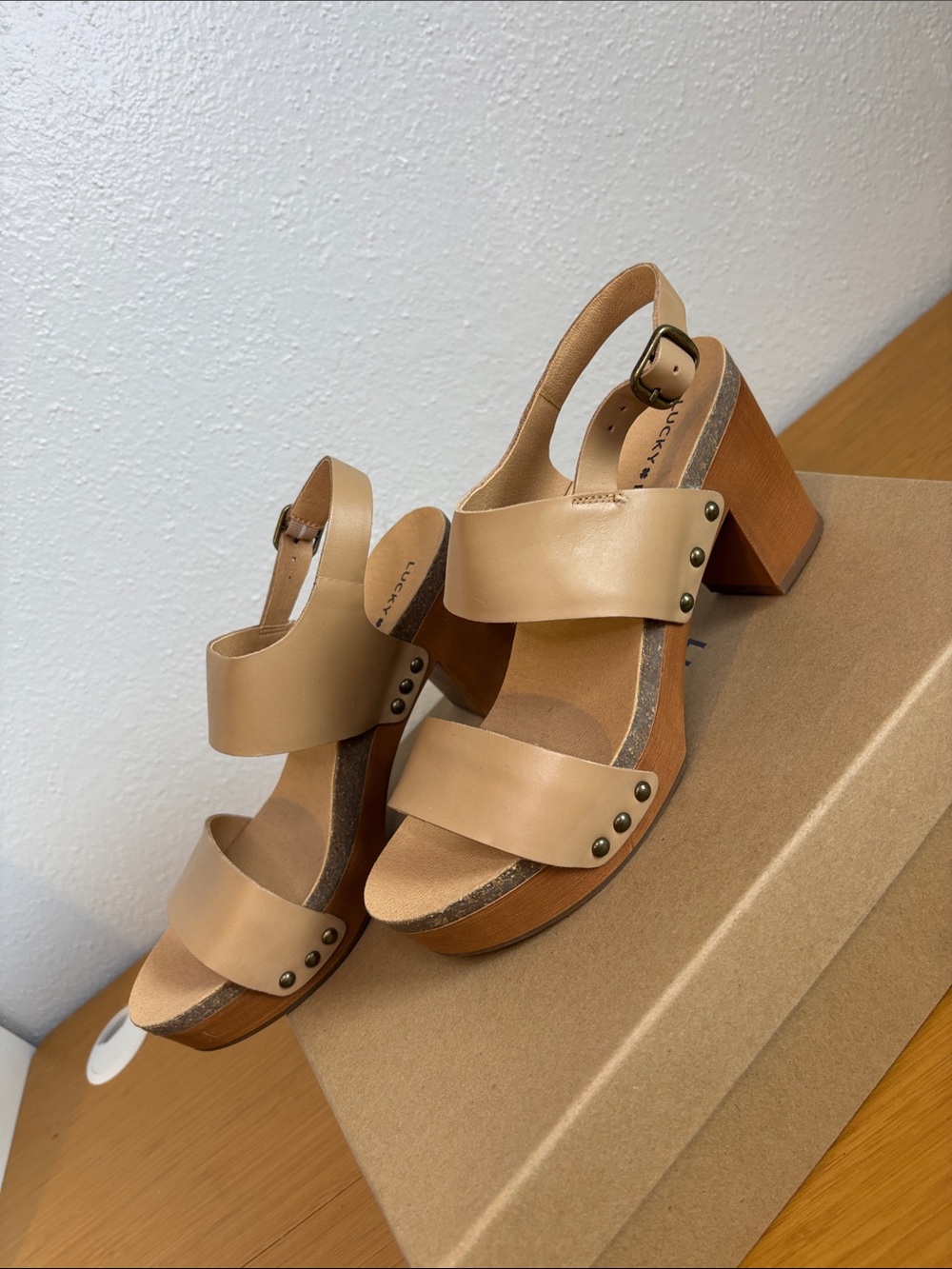 Lucky Brand Beige Leather Block Heel Sandals